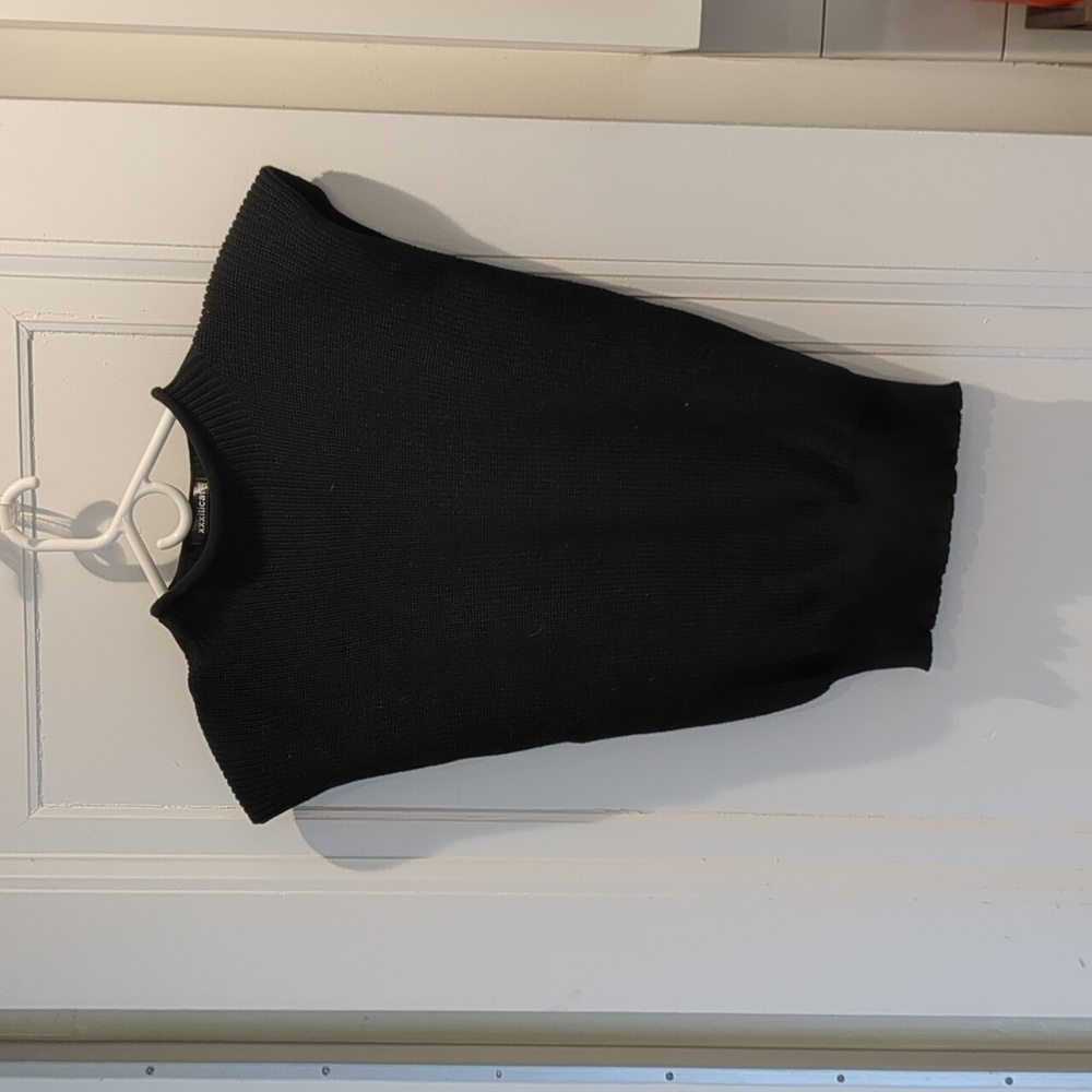 Xxxiticat sleeveless sweater M
